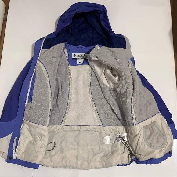 Columbia Women’s Jacket - Picture 7 of 7